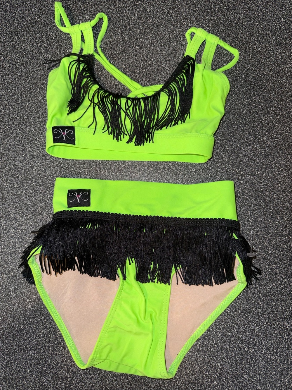 Kandi Kouture NWOT 2‎ Piece Neon Green Fringe Dance Set Size Child Medium (5/6)